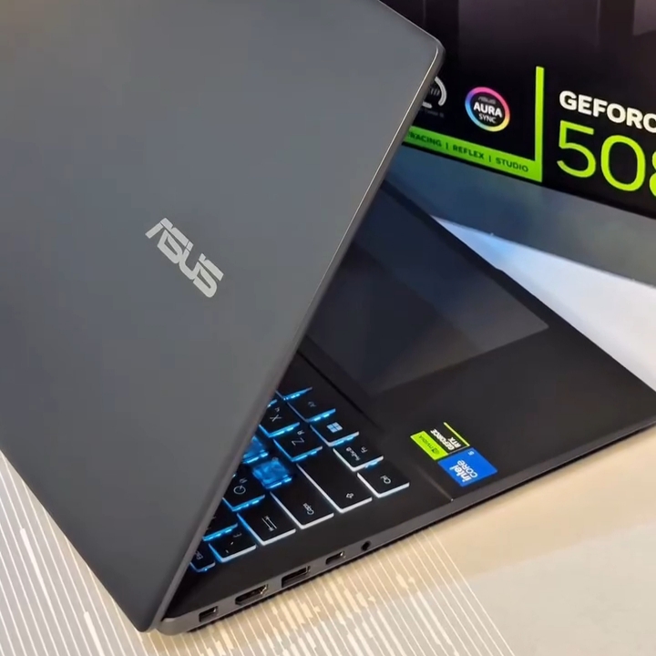 ASUS Gaming V16 (V3607) - Gambar 3