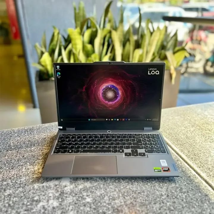 LENOVO LOQ 15 - Gambar 2