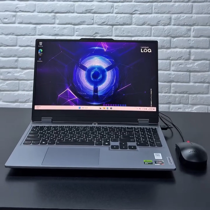 LENOVO LOQ 15ARP9 - Gambar 2