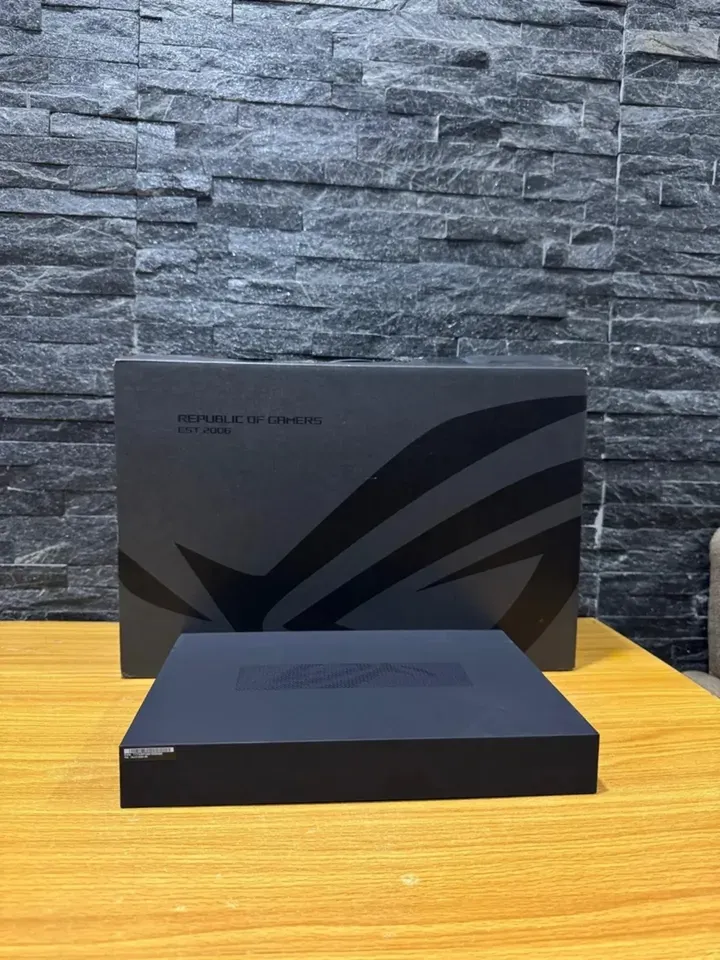 ASUS ROG Zephyrus G14 (GA403) - Gambar 4