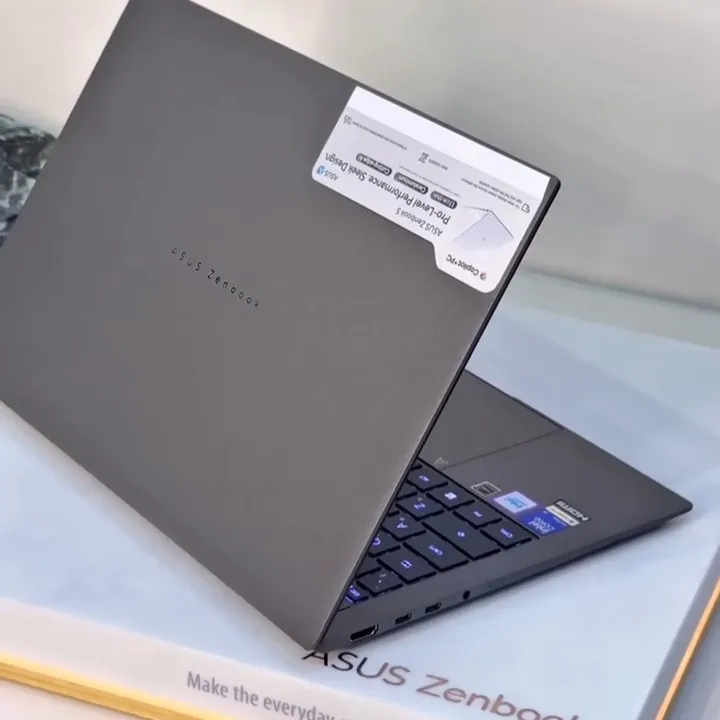 ASUS Zenbook S14 OLED (UX5406) - Gambar 5