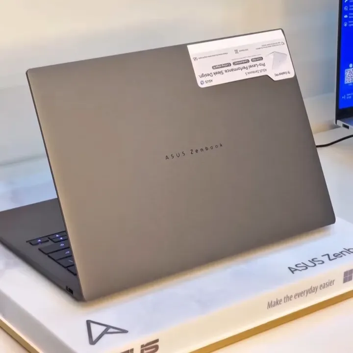ASUS Zenbook S14 OLED (UX5406) - Gambar 6