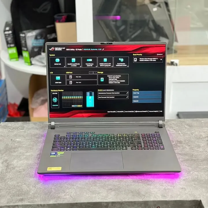 ASUS ROG Strix G18 (2025) - Gambar 2