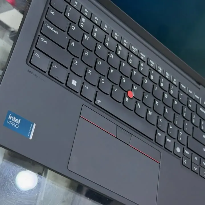 LENOVO ThinkPad X1 Carbon Gen 12 - Gambar 4