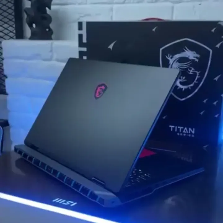 MSI Titan 18 HX - Gambar 4