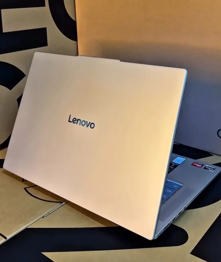 Lenovo IdeaPad Slim 5 OLED 15ARP10 - Gambar 4