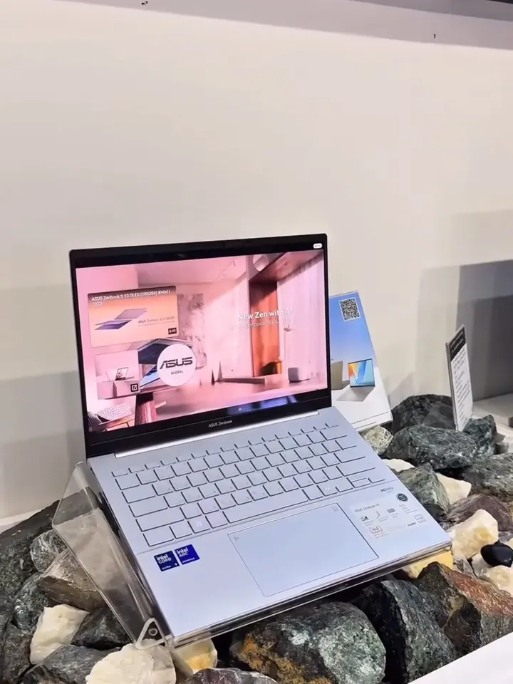 ASUS Zenbook 14 OLED - Gambar 2