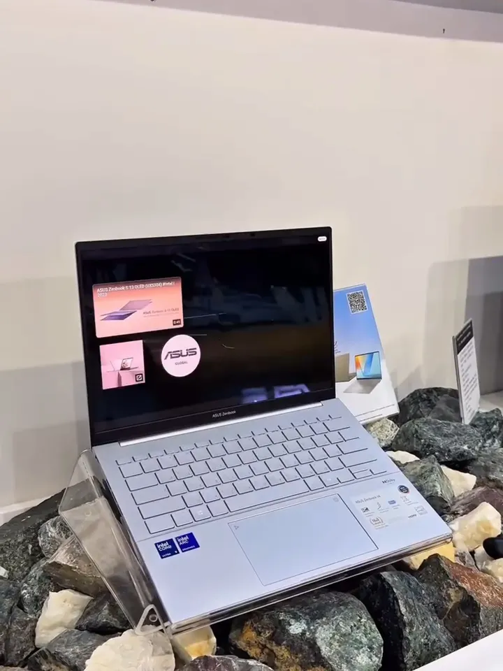 ASUS Zenbook 14 OLED - Gambar 3