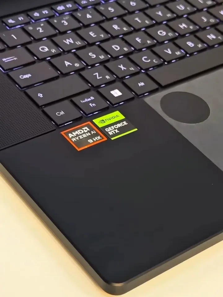 ASUS ProArt P16 - Gambar 3