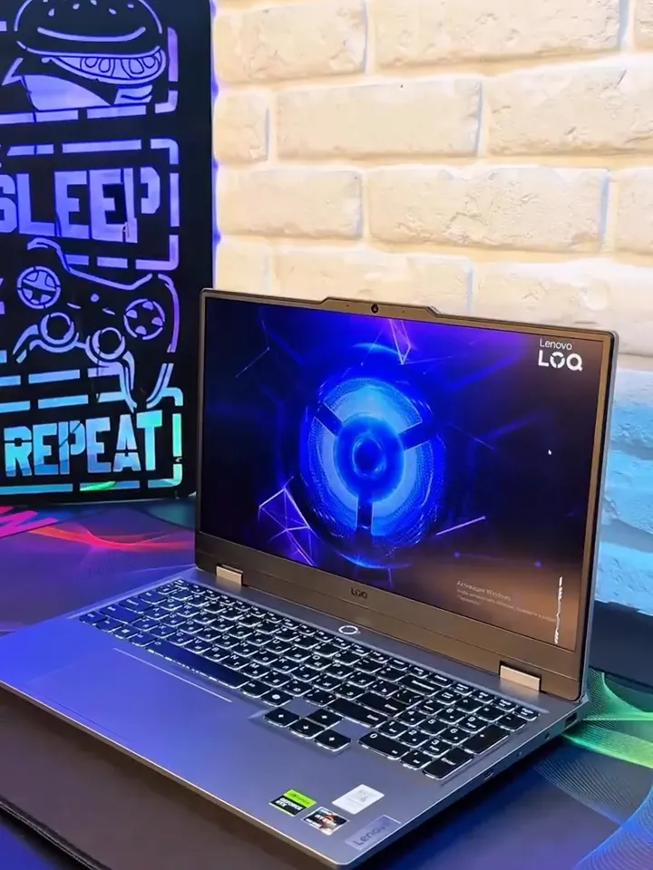 Lenovo LOQ 15 - Gambar 2