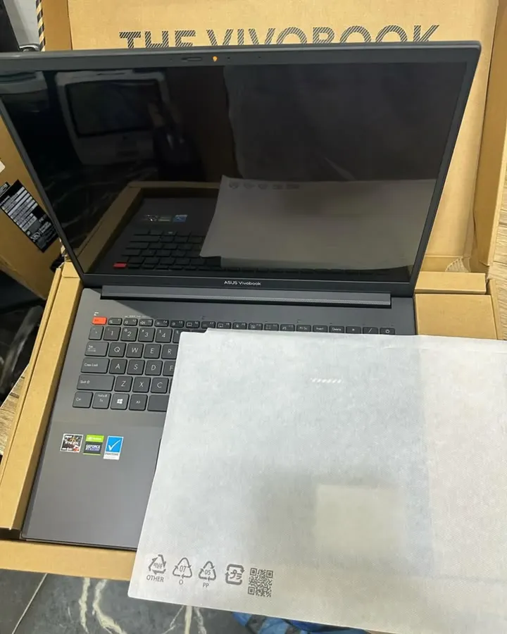 ASUS Vivobook 16X OLED M7600Q - Gambar 2