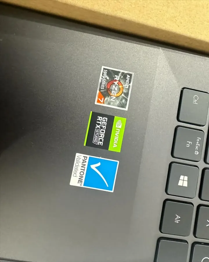 ASUS Vivobook 16X OLED M7600Q - Gambar 3