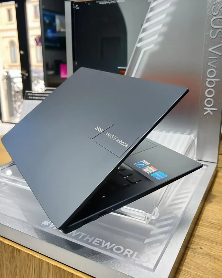 ASUS VivoBook Pro 14 OLED (K3400) - Gambar 4