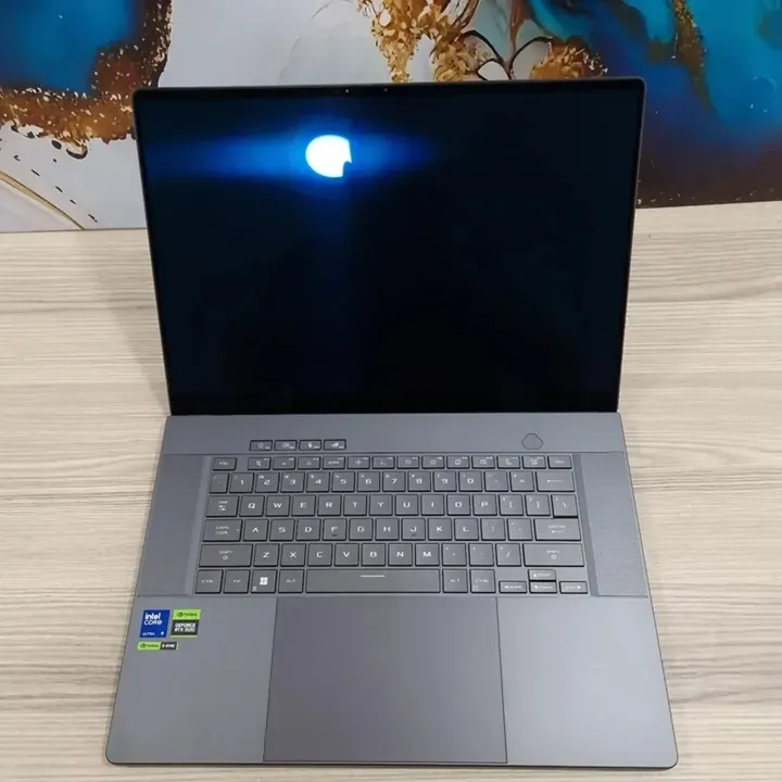 ASUS ROG Zephyrus G16 OLED - Gambar 2