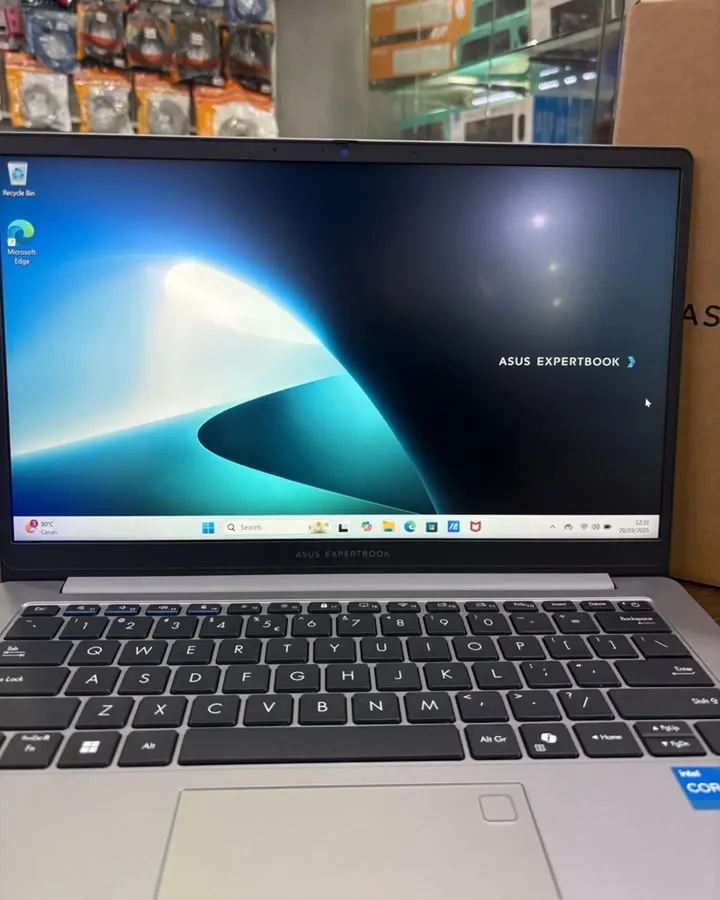 Asus Expertbook P1 - P1403CVA‑S63850WS - Gambar 3
