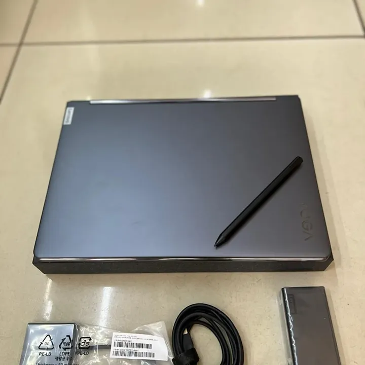 Lenovo Yoga 9 - Gambar 4