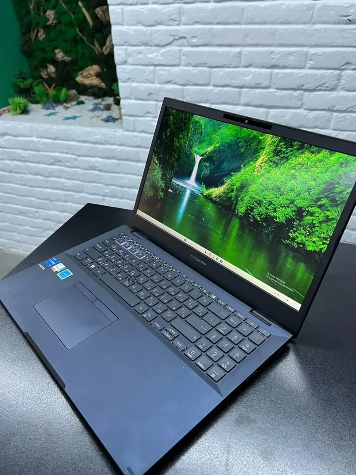 ASUS ExpertBook B2 - Gambar 2