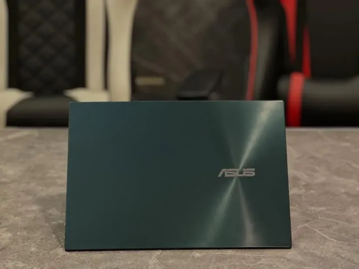 Asus Zenbook Duo UX481FAY - Gambar 4