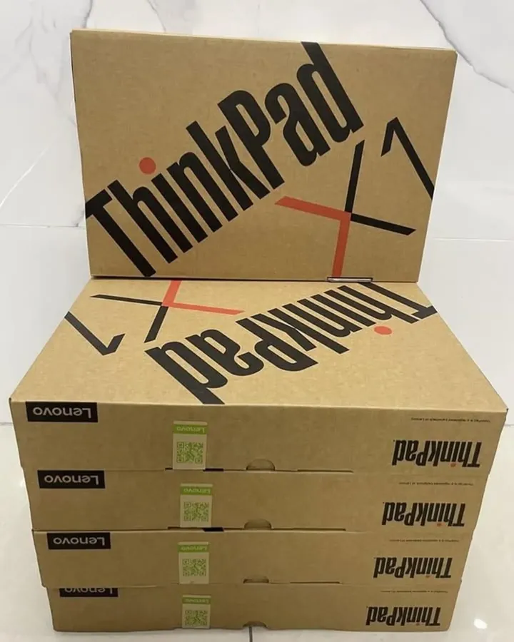 Lenovo ThinkPad X1 Carbon (Gen 11) - Gambar 3