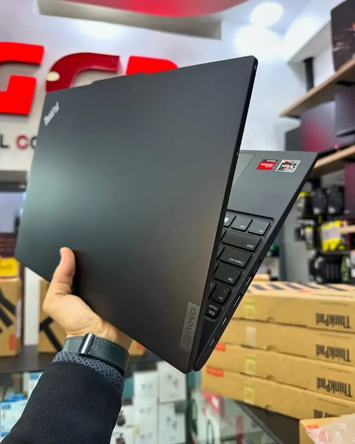 Lenovo ThinkPad E16 (AMD) - Gambar 4
