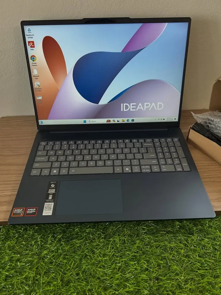 Lenovo IdeaPad 5 - Gambar 2