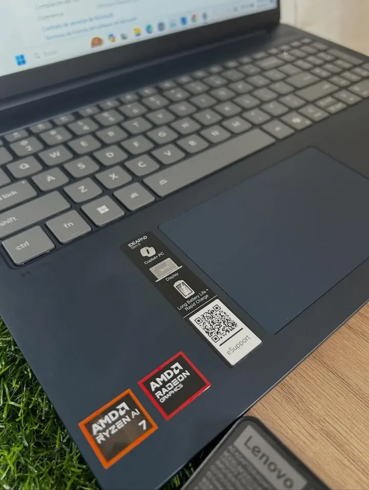 Lenovo IdeaPad 5 - Gambar 3