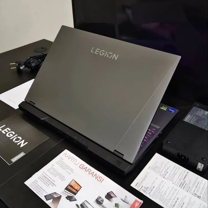 LENOVO Legion 5 Pro 16IAH7H - Gambar 4