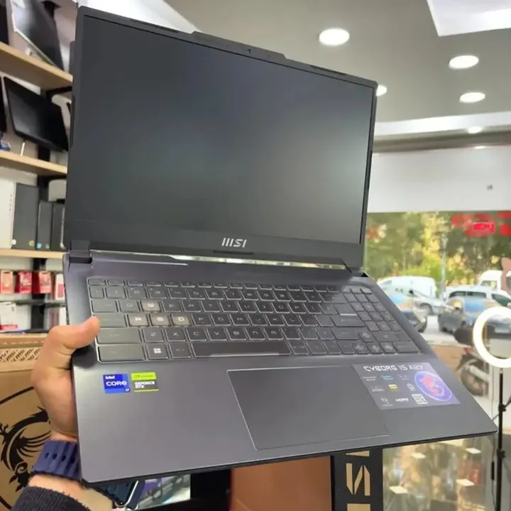 MSI CYBORG 15 A12VF - Gambar 2