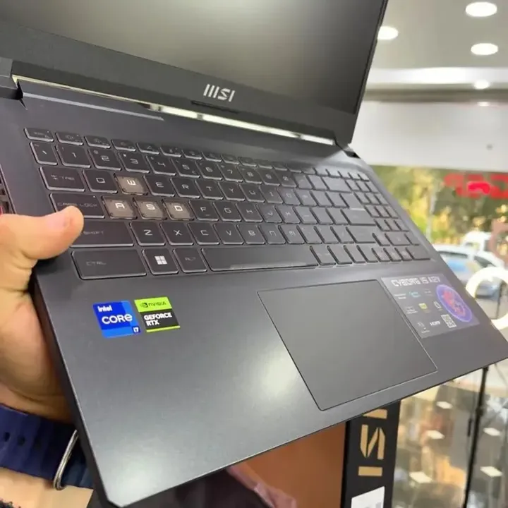 MSI CYBORG 15 A12VF - Gambar 4
