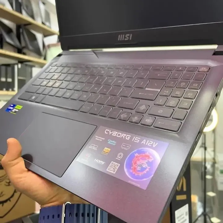 MSI CYBORG 15 A12VF - Gambar 3