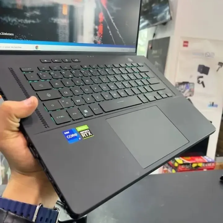 ASUS ROG Zephyrus M16 GU603H - Gambar 3
