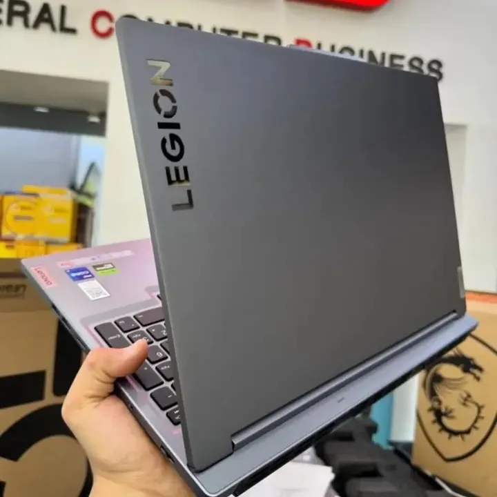LENOVO LEGION Y7000P IRX9 - Gambar 4