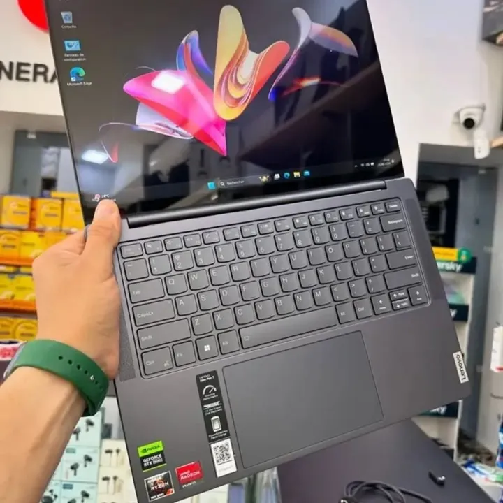LENOVO SLIM Pro 7 14 ARP8 - Gambar 2