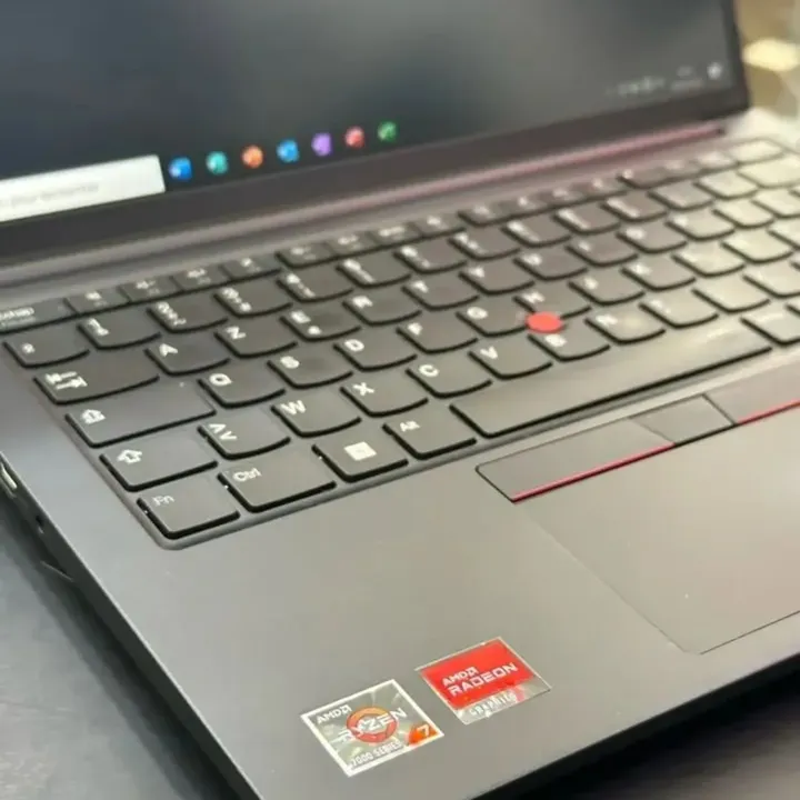 LENOVO THINKPAD E14 Gen 5 - Gambar 4