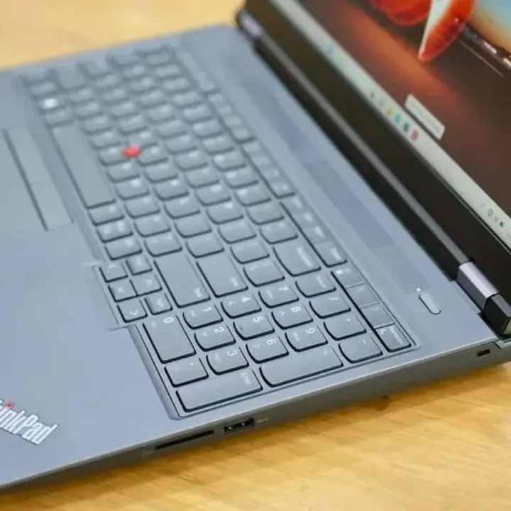 Lenovo ThinkPad P16 Gen 2 - Gambar 3