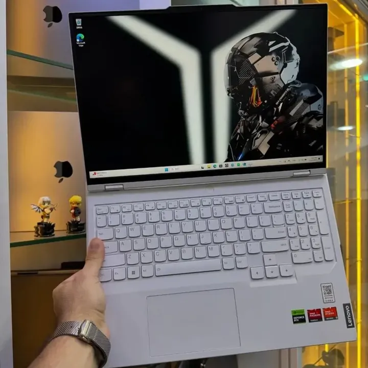 Lenovo Legion 5 Pro - Gambar 2