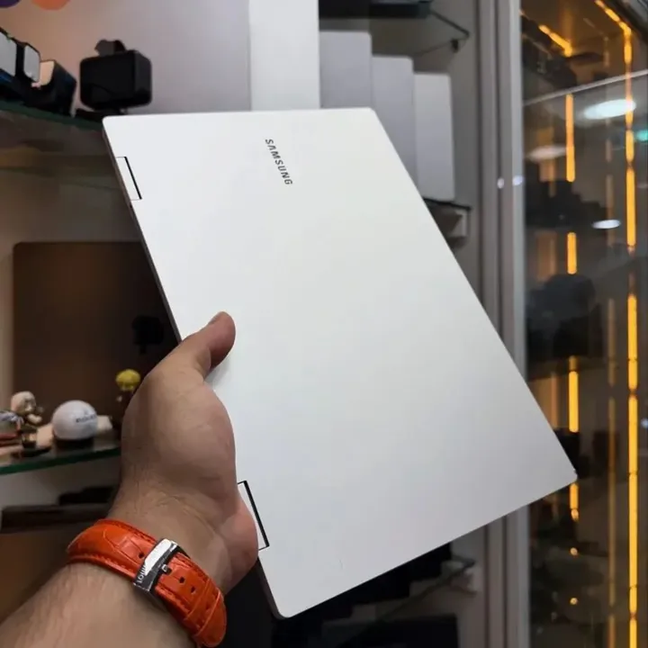 Galaxy Book Pro 360° 5G - Gambar 4