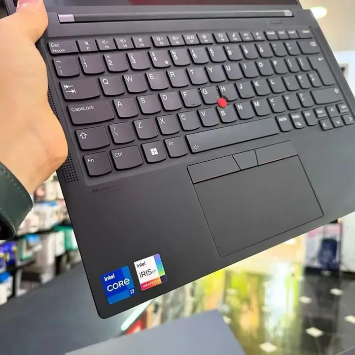 LENOVO THINKPAD X1 Carbon Gen9 - Gambar 3