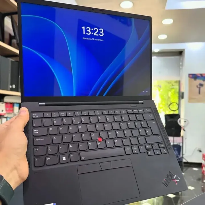 LENOVO THINKPAD X1 Carbon Gen9 - Gambar 2