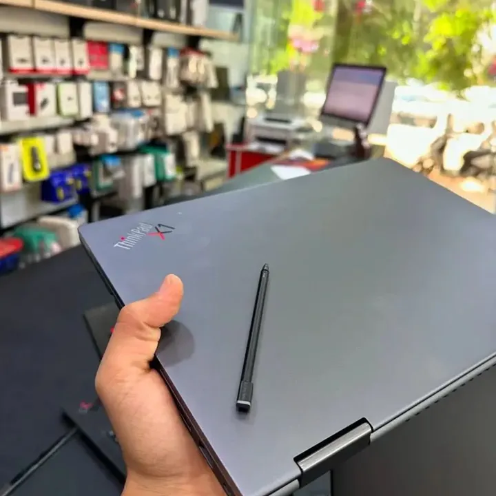 LENOVO THINKPAD X1 YOGA Gen 8 - Gambar 4