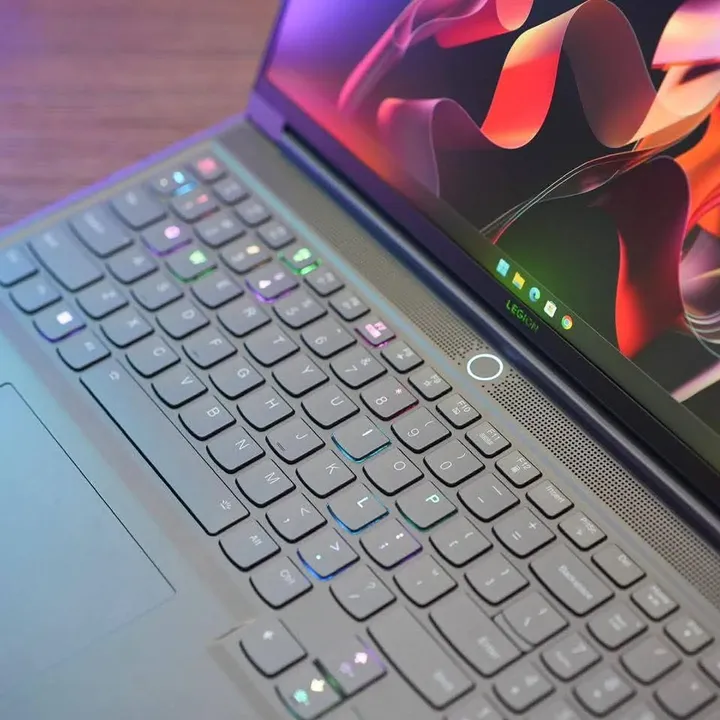 Lenovo Legion 7 2023 - Gambar 3