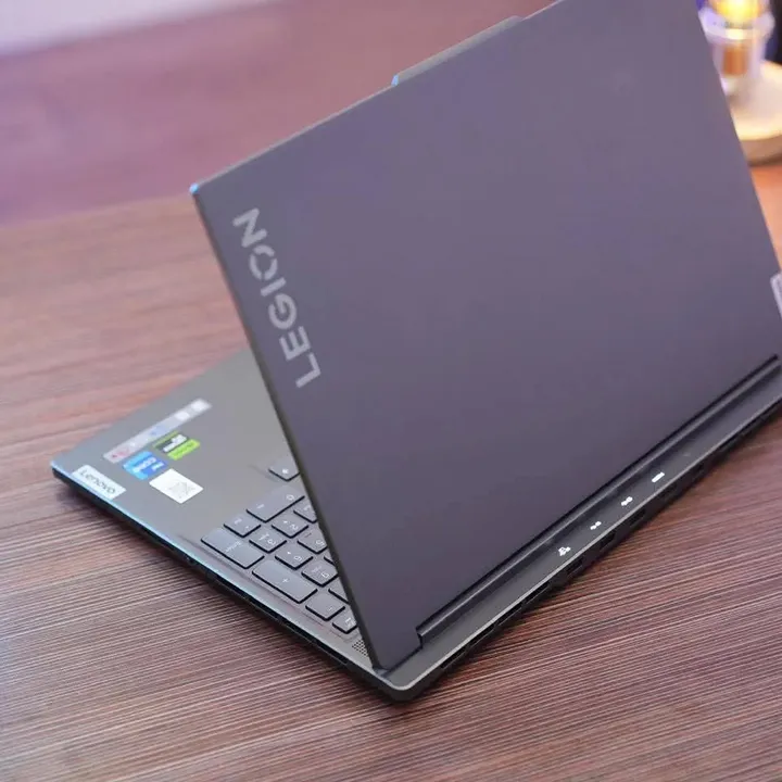 Lenovo Legion 7 2023 - Gambar 4