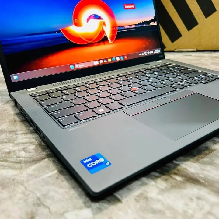 LENOVO ThinkPad P14s Gen 4 - Gambar 4