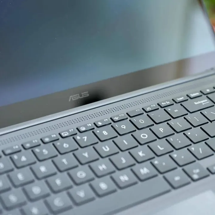 Asus Vivobook Pro 15 OLED - Gambar 3
