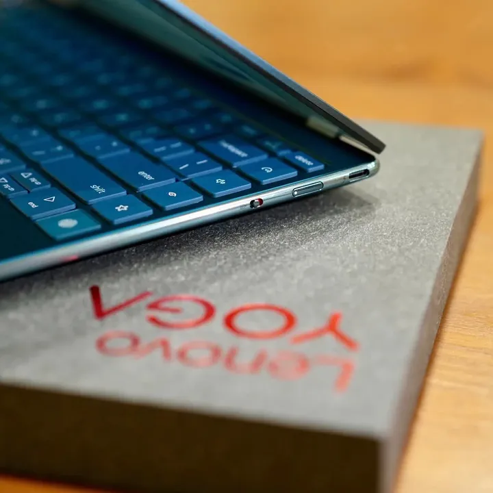 Lenovo Slim 9i 2025 - Gambar 4