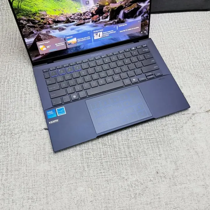 ASUS ExpertBook B9 OLED - Gambar 3
