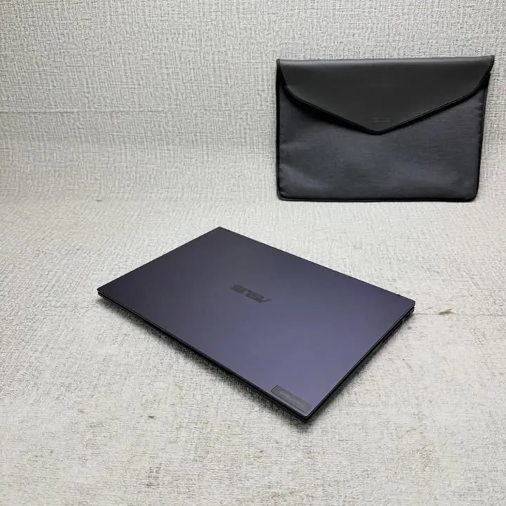 ASUS ExpertBook B9 OLED - Gambar 8