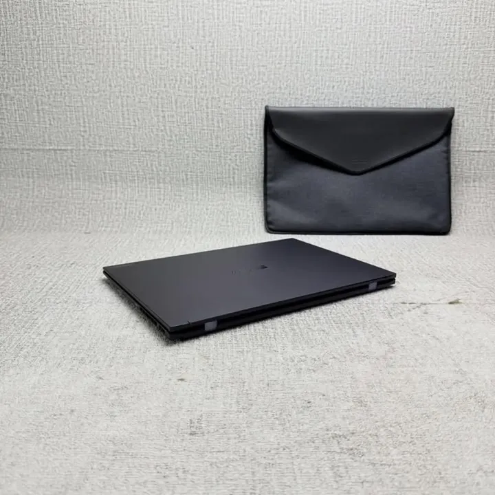 ASUS ExpertBook B9 OLED - Gambar 7