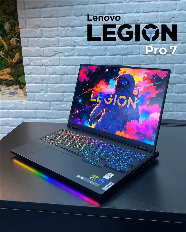 LENOVO Legion Pro 7 - Gambar 2