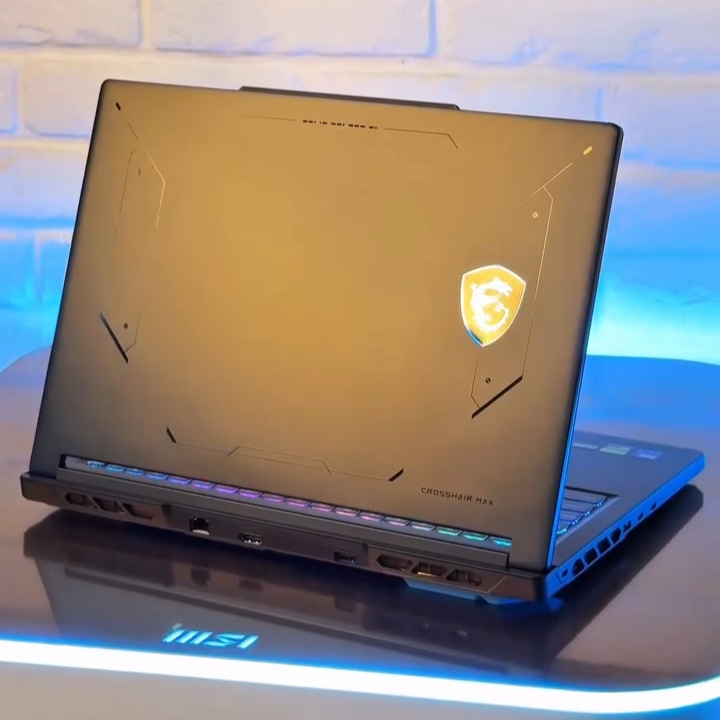 MSI Crosshair 16 Max HX - Gambar 4